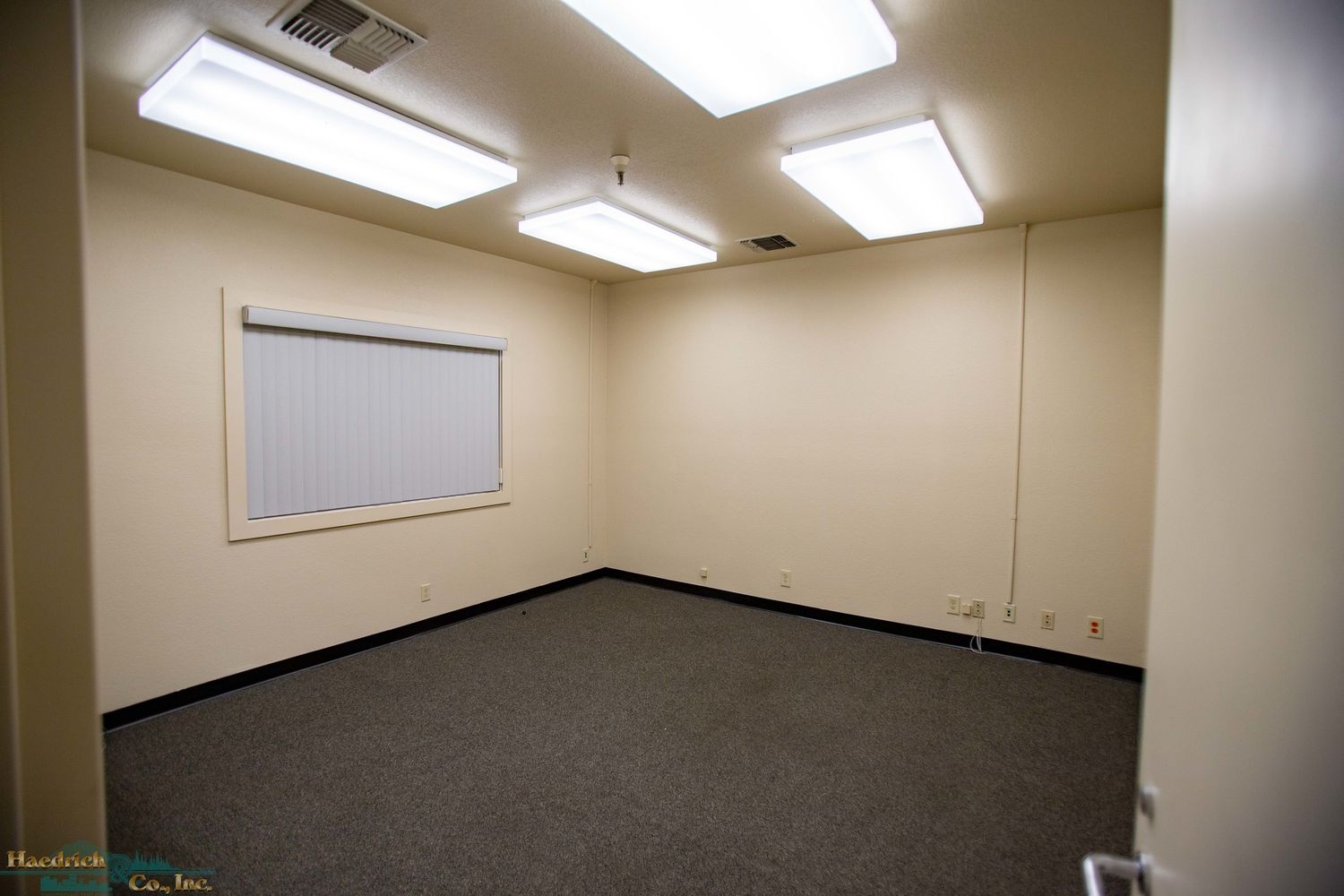 5800 Airport Road - Flex Space